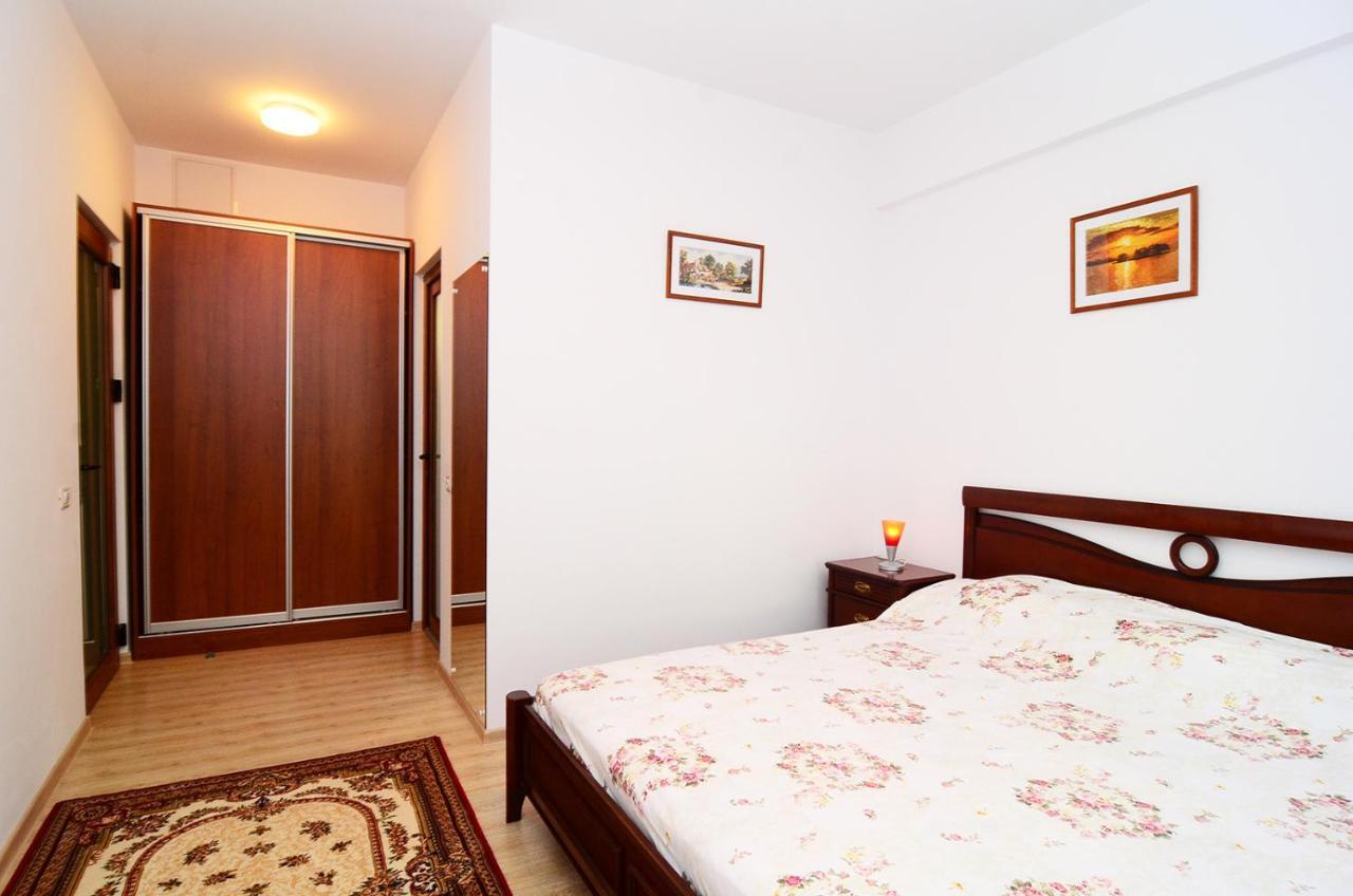 Luxury Apartment By The Park / Arch Of Triumph Bukarest Exteriör bild