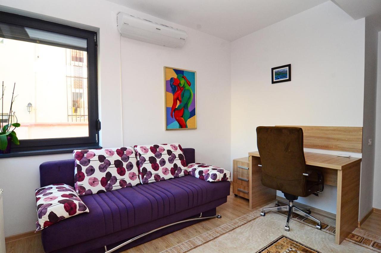 Luxury Apartment By The Park / Arch Of Triumph Bukarest Exteriör bild