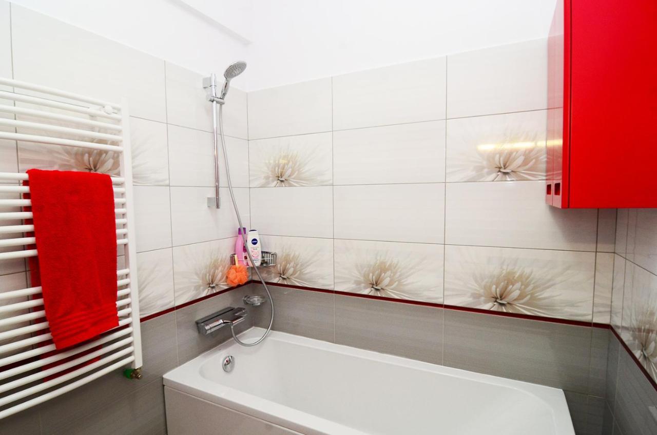 Luxury Apartment By The Park / Arch Of Triumph Bukarest Exteriör bild