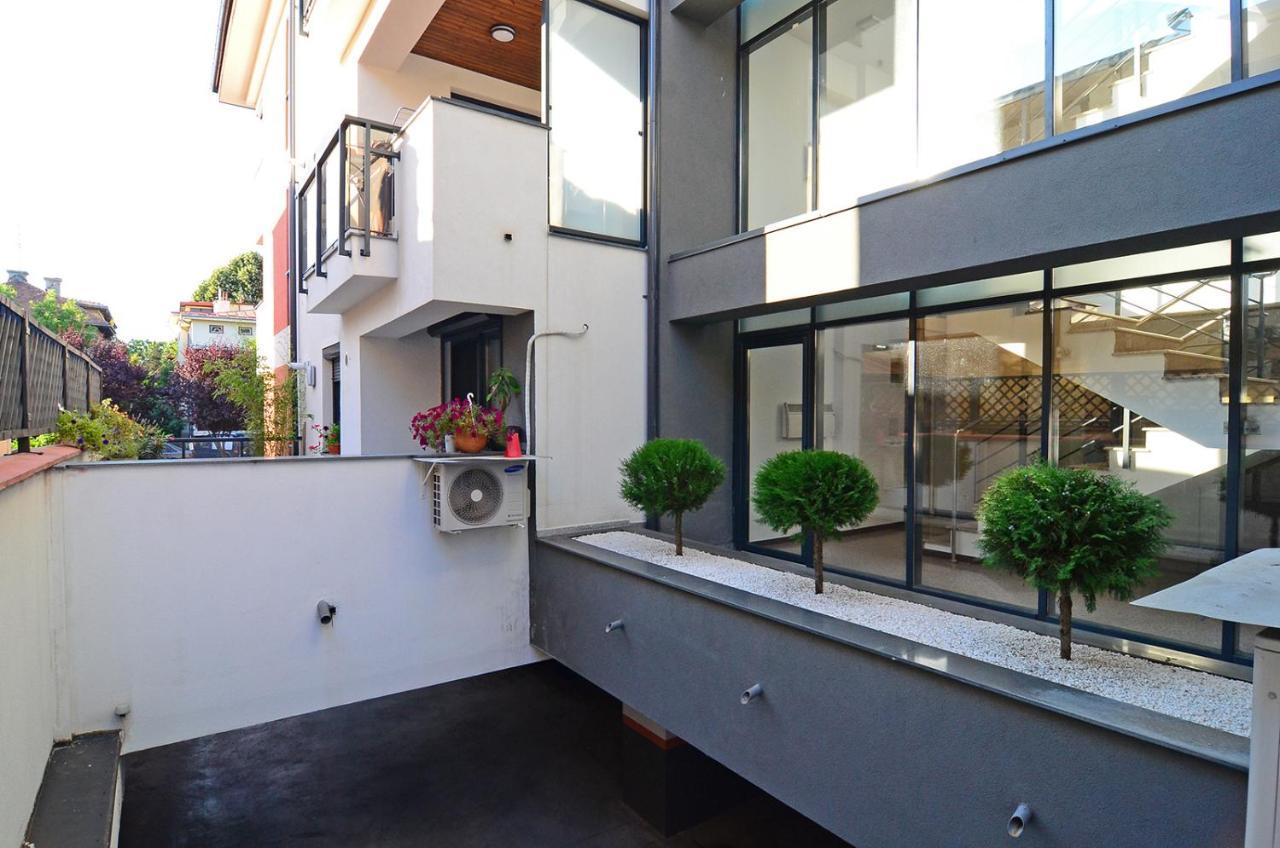 Luxury Apartment By The Park / Arch Of Triumph Bukarest Exteriör bild